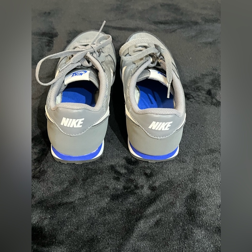 Nike Gray Mesh Fabric Lace Up Athletic Sneakers Size 8.5 - Picture 3 of 5